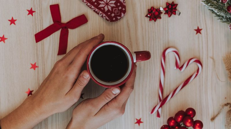 cup, hands, decoration, new year, christmas, 4k