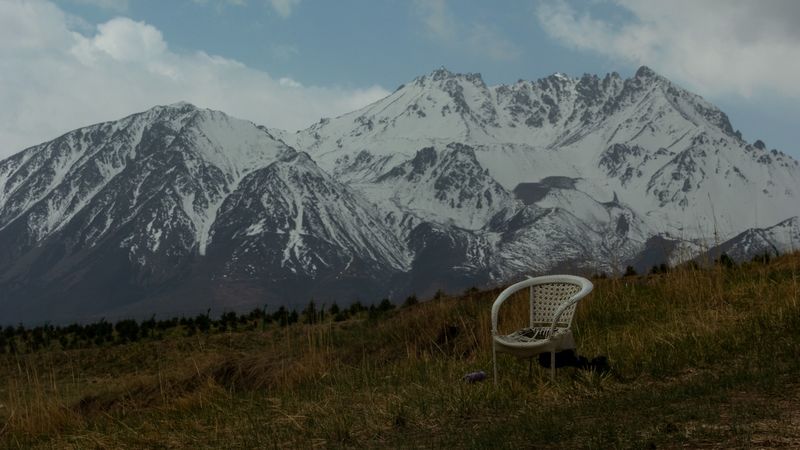 mountains, lawn, chair, grass, nature, 4k