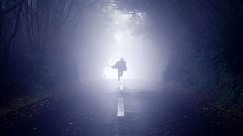 silhouette, road, fog, run, alone, 4k