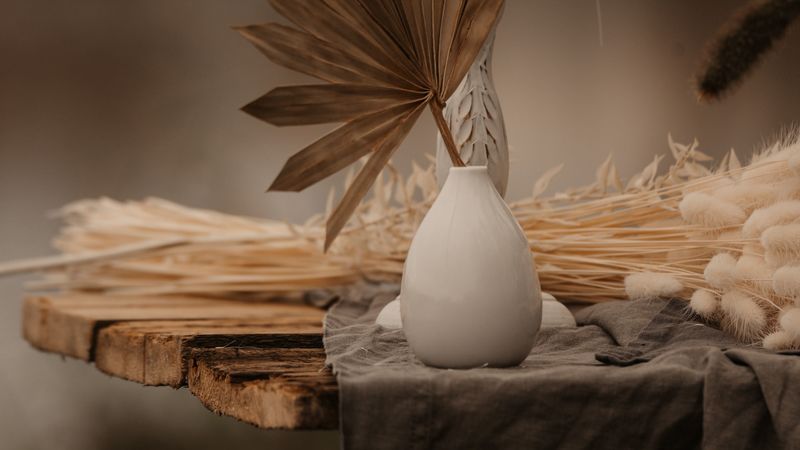 vase, bouquet, candle, table, decoration, 4k