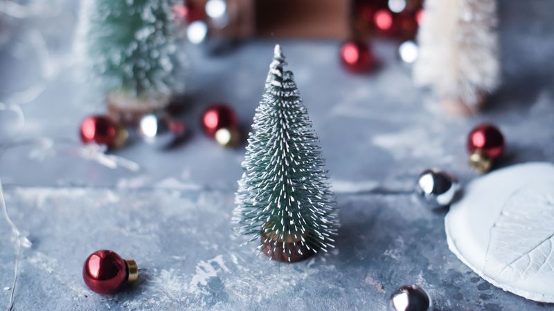 christmas trees, balls, decorations, new year, christmas, 4k