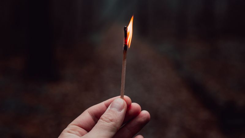 matchstick, hand, fire, burn, 4k