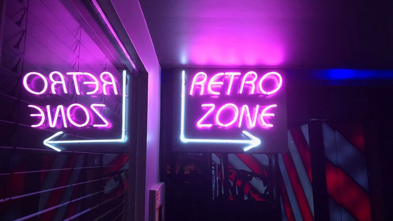 retro, zone, neon, arrow, sign, 4k