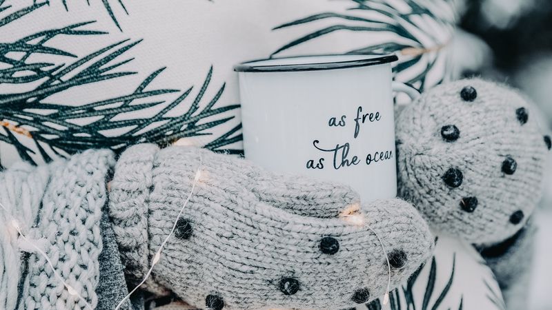 mug, inscription, white, mittens, garland, 4k