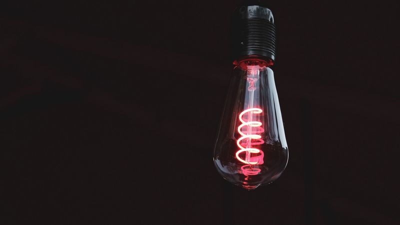 light bulb, light, lighting, electric, dark, 4k
