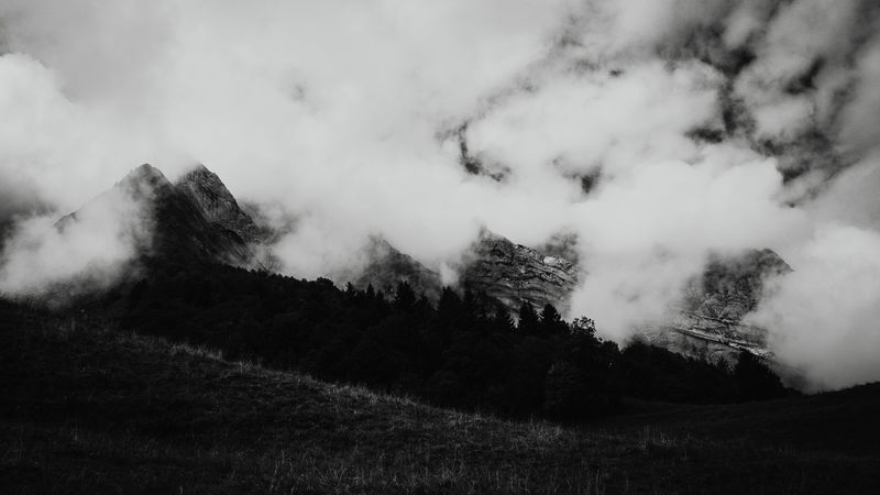 mountains, fog, bw, rocks, clouds, 4k