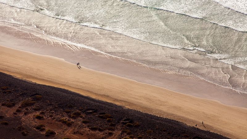 beach, people, aerial view, silhouettes, coast, 4k