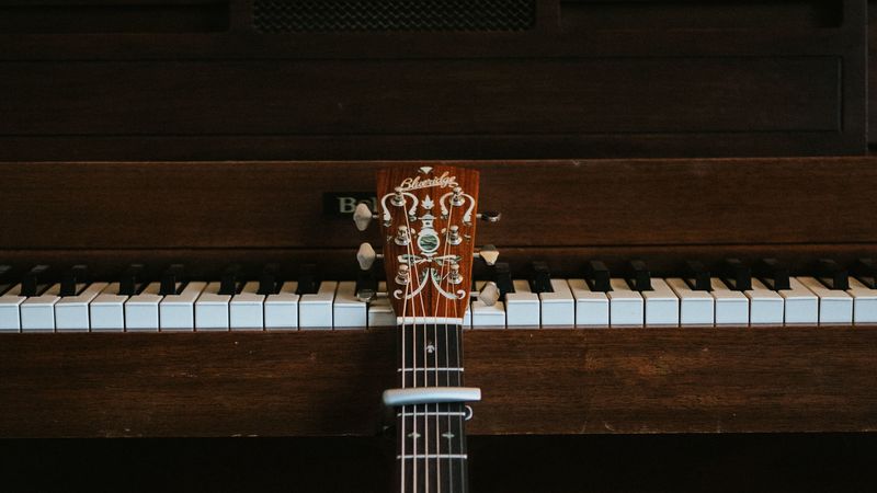 guitar, piano, musical instrument, strings, keys, music, 4k