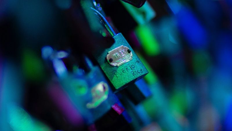 lock, blur, macro, glare, colorful, 4k