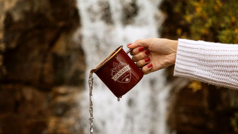 mug, jet, hand, water, 4k