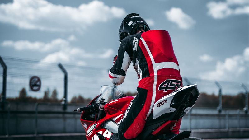 motorcycle, bike, motorcyclist, sports, racer, 4k