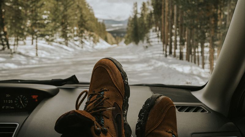 legs, car, trip, boots, travel, 4k