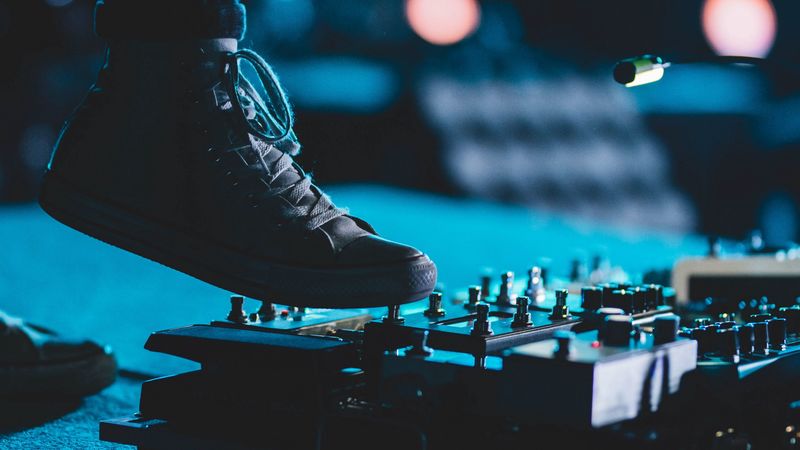 sneaker, effects block, music, musician, 4k