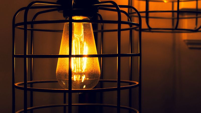 light bulbs, lanterns, light, electricity, dark, 4k