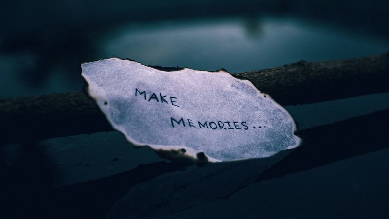 memories, paper, inscription, phrase, water, 4k
