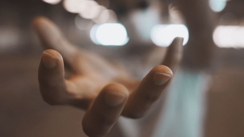 hands, fingers, blur, glare, illusion, 4k