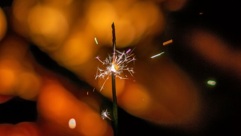 sparklers, sparks, glare, bokeh, dark, 4k