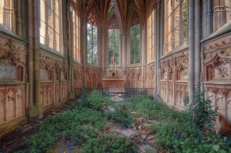 building, abandoned, interior, arch, overgrown, plants, Altar, chapel, France