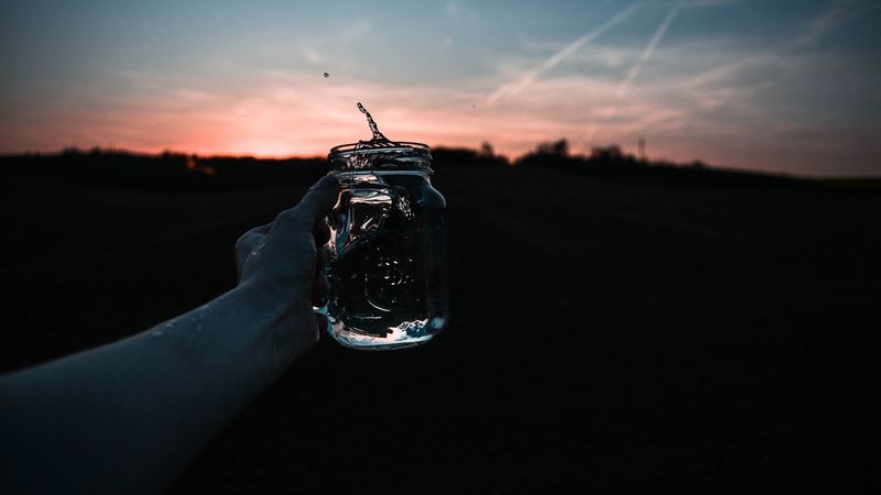 can, hand, spray, water, dark, 4k