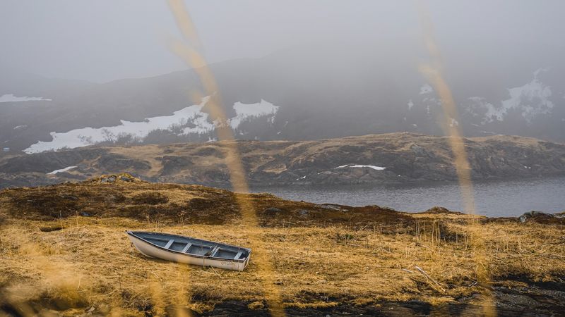 shore, boat, fog, lake, hills, 4k