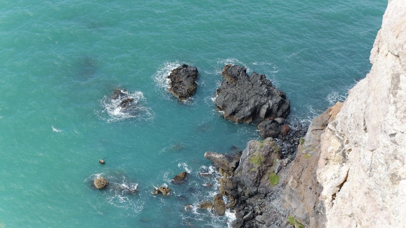 water, rocks, rock
