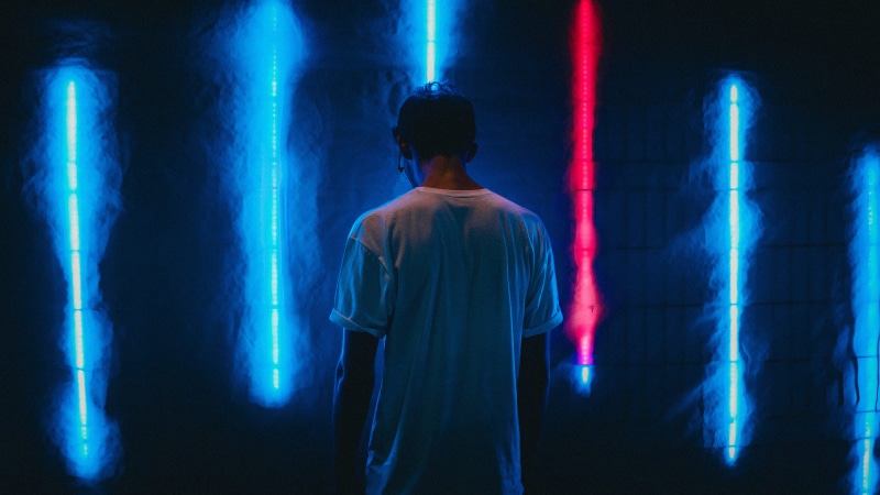 dark, light - natural phenomenon, illuminated, waist up, standing, man, stage - performance space, tree, led, lighting equipment, nightclub, blue, street