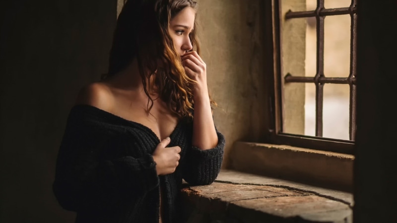 beauty, top, bare shoulders, adult, 1080P, face, sleeved, sadness, solitude, natural light, long hair, depression - sadness, emotion, waiting, looking