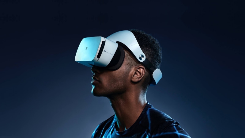 wearing, man, virtual, headset, VR, Virtual Reality, MI VR, 4K, black, VR headset, Xiaomi, white, reality
