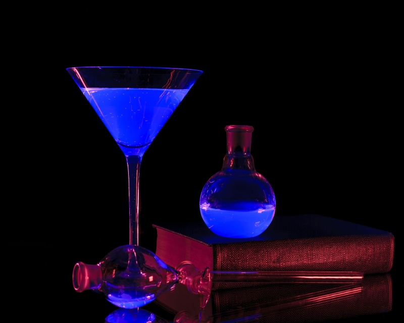 booze, mixture, flask, martini, black background, compounds, black, household equipment, fluorescence, ultraviolet, indoors, uv, education, red, separatory