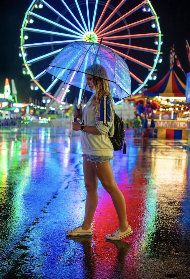 light, overcast day, carnival, wet, 5K, urban Scene, woman, blue, celebration, green, beauty, explore, girl, female, neon, walking, raining, illuminated