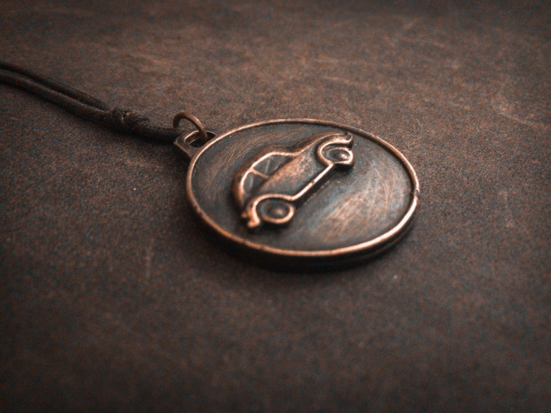 shape, single object, vintage, close up, old, indoors, vaporwave, close-up, the past, portrait, selective focus, retrowave, car, antique, zagreb, medallion