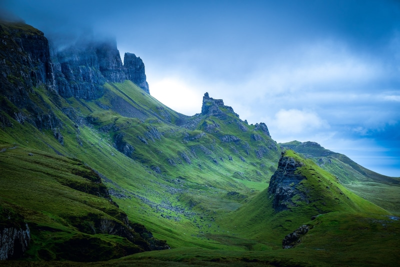 cloud - Sky, photography, nature, rock - Object, outdoors, green mountains, scenics, Re-edit, mountain, Quiraing, hill, green, grass, 4K, clouds, green  mist