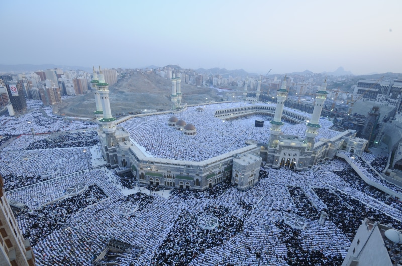 aerial view, day, Muslim, Mecca, office building exterior, built structure, Saudi Arabia, outdoors, high angle view, place, history, praying, Kaaba, Islam