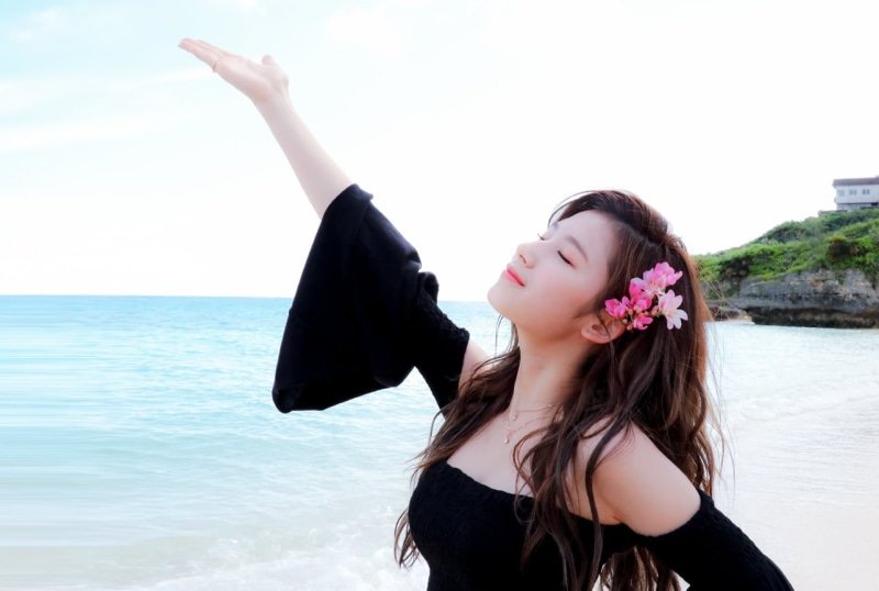 portrait, sky, real people, lagune, K-pop, nature, singer, Twice Sana, human arm, young adult, smiling, water, outdoors, long hair, beauty in nature, Twice
