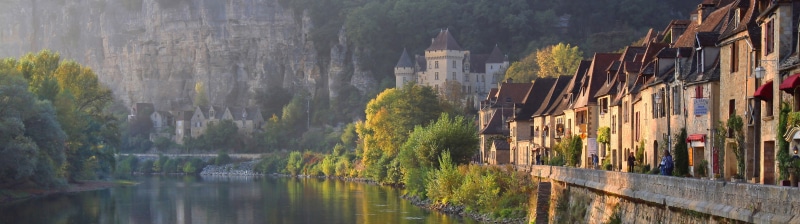 dual monitors, river, La Roque Gageac, stream, villages, nature, 4K, castle, France, trees, multiple display, mountains, cliff, landscape