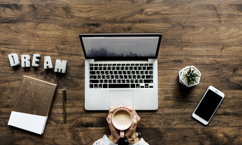 leisure, beverage, wood - material, desk, blog, technology, wireless technology, white, digital, beside, workspace, journal, blogger, goal, flat lay, network