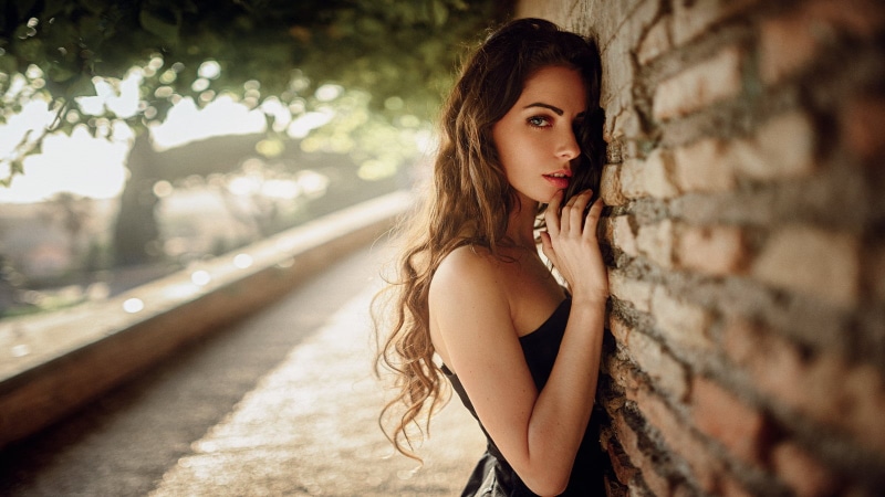 beautiful woman, Georgy Chernyadyev, women, beautiful people, shoulder, contemplation, waiting, depth of field, hair, dress, 720P, standing, bare shoulders