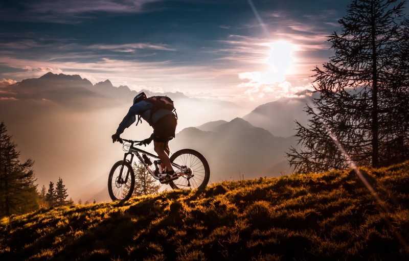 land, one person, outdoors, mountain range, beauty in nature, 1080P, real people, men, mountain, full length, lifestyles, sport, plant, leisure activity