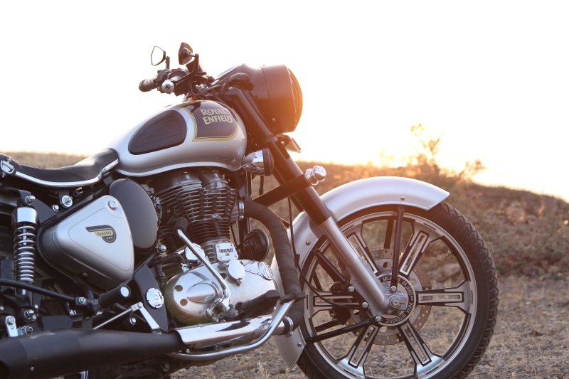 royal, crash helmet, silver, bullet, land vehicle, sky, riding, land, no people, road trip, day, nature, sun, leather, travel, vintage motorcycles, offroad