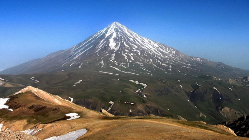 mount damavand, sky, mount, ridge, clear sky, mount scenery, tranquility, day, mountain range, 1080P, mountainous landforms, land, snow, mountain, volcano