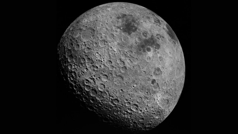 sphere, half moon, circle, moonlight, close-up, single object, beauty in nature, night, astronomy, black background, planetary moon, Moon, space, sky, geometric shape