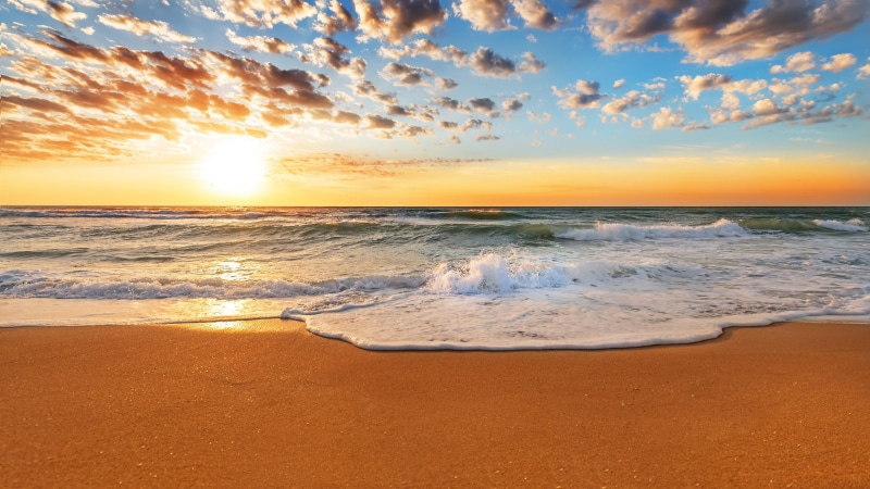 foam, sunlight, sand, coast, sea, land, sandy beach, idyllic, beach, cloud - sky, motion, horizon, 4K, cloud, summer, orange color, ocean, tranquil scene