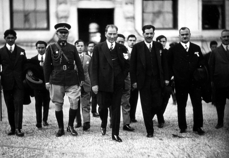armed forces, adult, full length, day, group, men, walking, togetherness, law, architecture, responsibility, group of people, uniform, Mustafa Kemal Atatürk