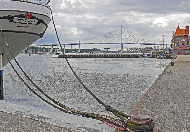 bridge - man made structure, architecture, drawbridge, city, dew, rügen bridge, hanseatic city, day, building exterior, outdoors, cable-stayed bridge, nature