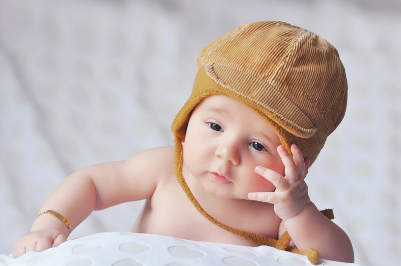 innocence, mom, smiling, kid, looking, lifestyle, looking At Camera, portrait, one Person, young, wearing, children, indoors, lying Down, child, cute, 4K