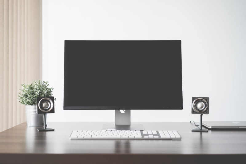 communication, home, no People, display, top, table, workspace, cumputer, office, computer, computer Monitor, business, studio shot, iphone, technology