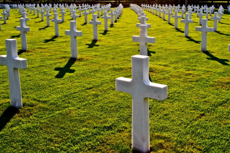 spirituality, 1080P, nature, unknown soldier, cross, in a row, place of Burial, grass, green color, tombstone, military, no people, cemetery, soldiers cemetery