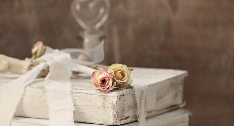 table, decoration, rose, box, freshness, flacon, flowering plant, band, stack, flower, romance, rose - flower, worn, used, rose flower, roses, top, read