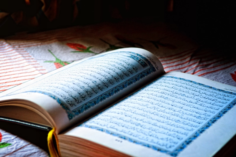 text, newspaper, holy, holy quran, page, month, 4K, business, open book, muslim, communication, ramadan, indoors, arabic, still life, learning, islam