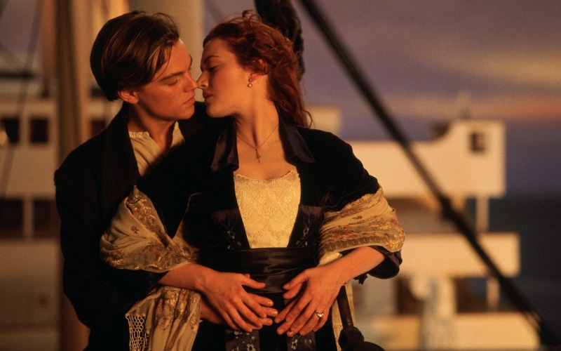 building exterior, Titanic, females, lifestyles, standing, beautiful woman, young adult, togetherness, people, young women, hairstyle, architecture, positive emotion